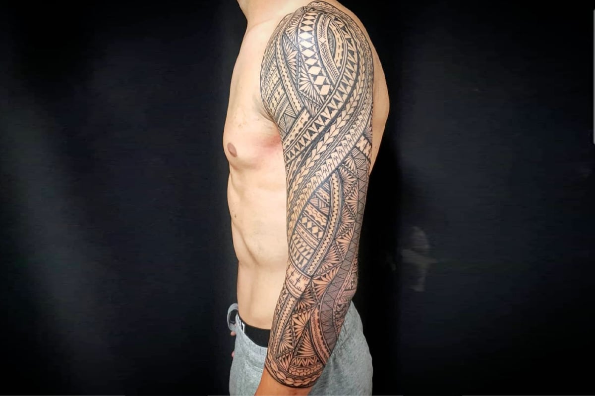 Cool shoulder tattoo design for men on Craiyon