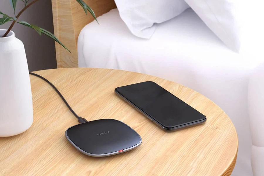 Best Wireless Chargers for iPhone and Android Aukey 10W Wireless Charger