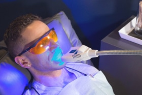 8 best teeth whitening clinics in sydney for a sparkling smile