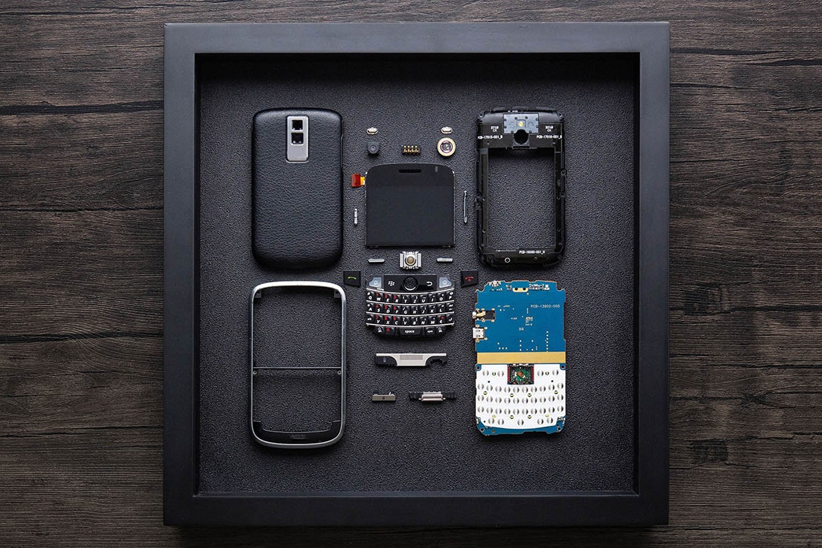 Grid Studio Framed Smartphones blackberry