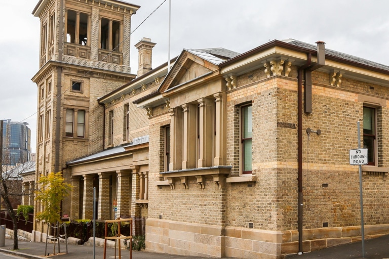 15 Best Libraries In Sydney | Man Of Many