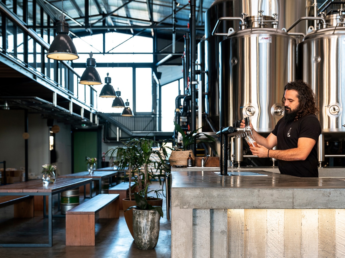 stone wood brewing co interior