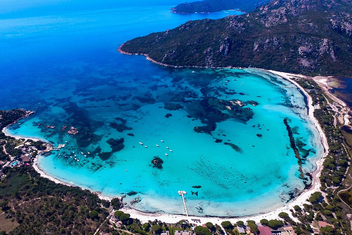 plage de santa giulia beach