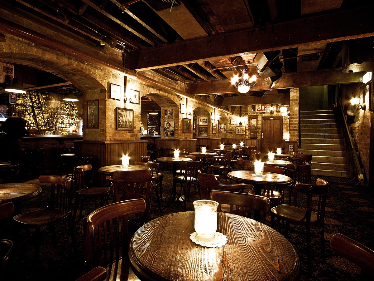 20 Best Hidden Bars in Sydney Man of Many