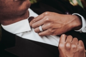Guide to buying a mens wedding ring