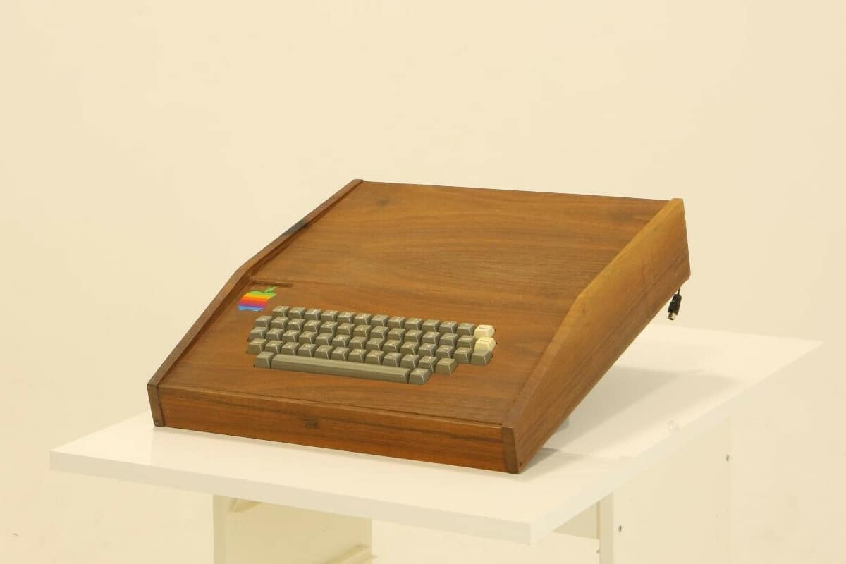 Original Apple Computer for $1.5 Million keyboard