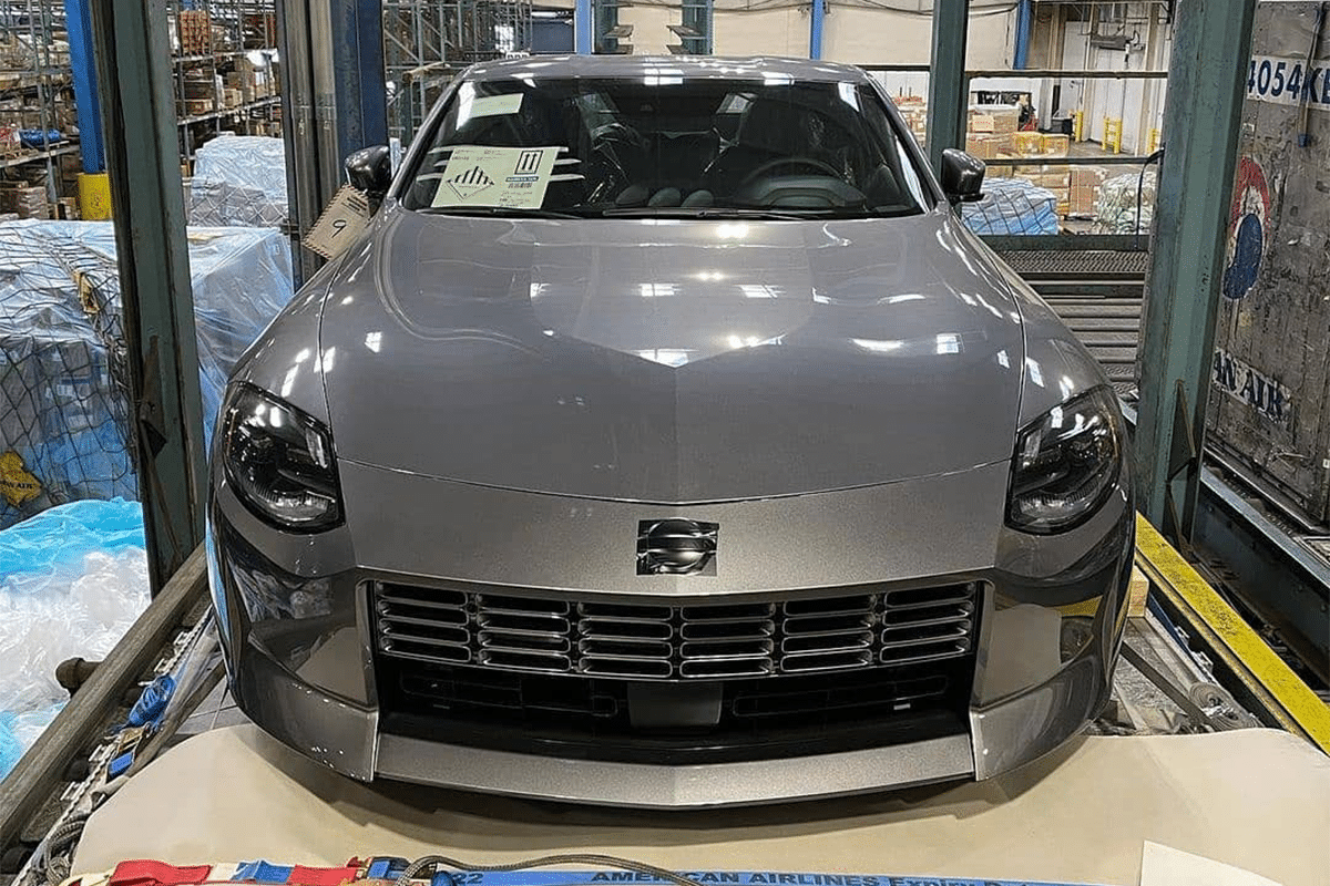 Nissan 400z leak front end