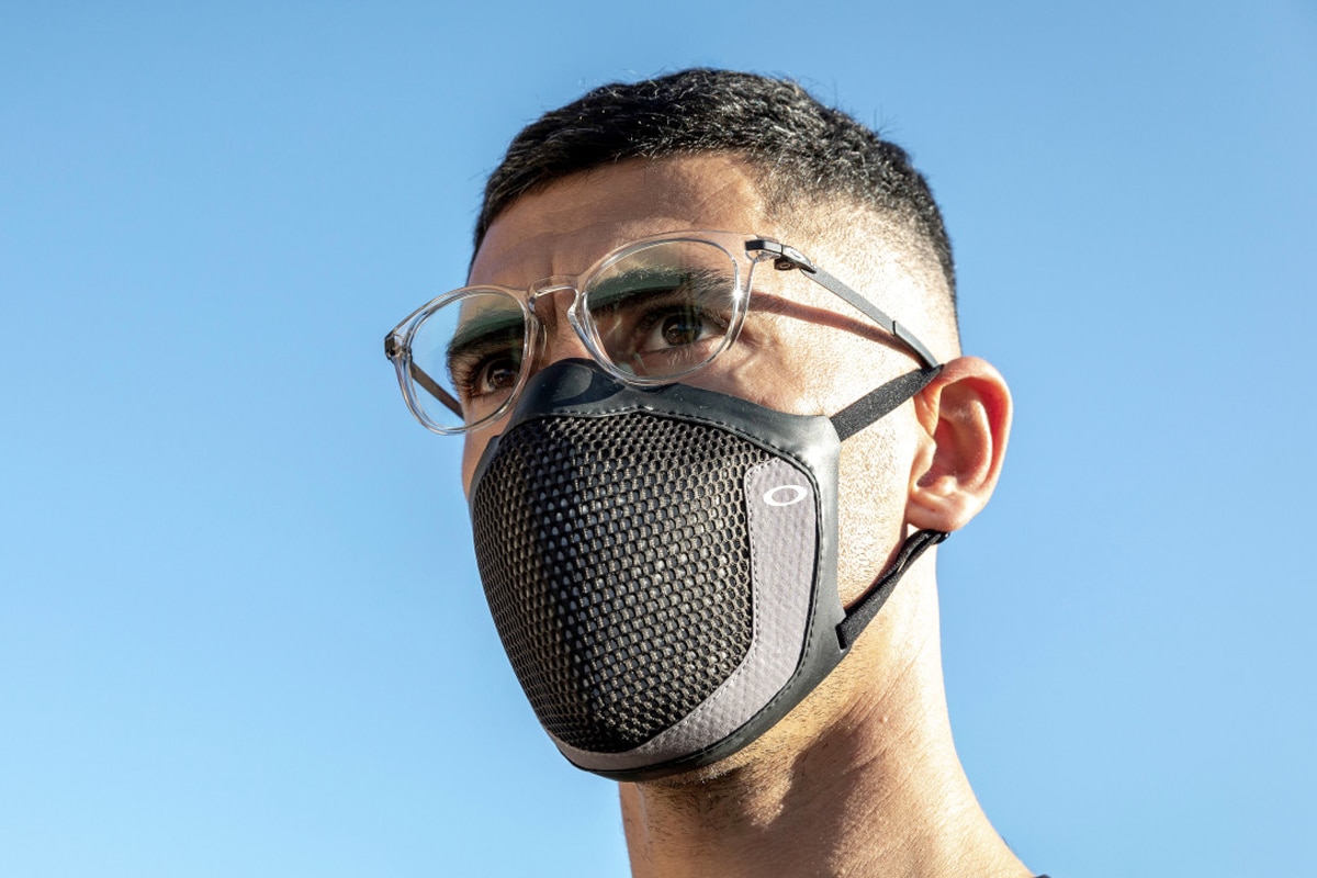 oakley msk3 face mask 2