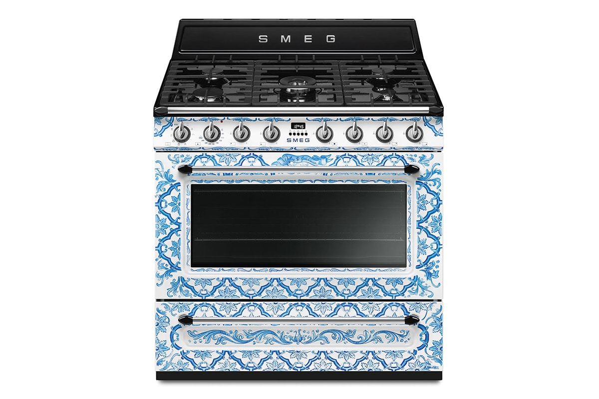 Smeg x dolce and gabbana divina cucina collection 10