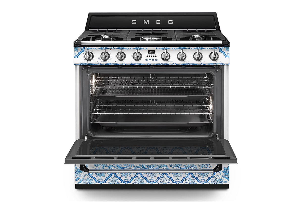 Smeg x dolce and gabbana divina cucina collection 11