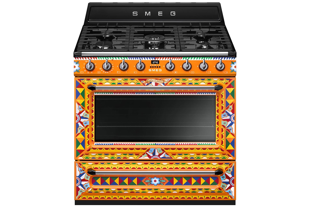 Smeg x dolce and gabbana divina cucina collection 7