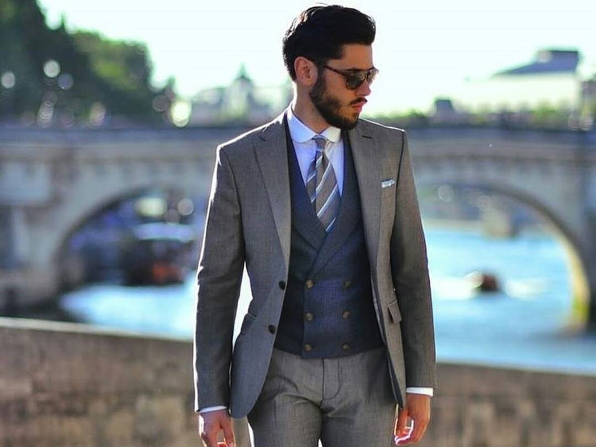 https://manofmany.com/wp-content/uploads/2021/04/Guide-to-Mens-Cocktail-Attire-Dress-Code-Mens-Cocktail-Cocktail-Dress-Code-Images-Inspiration6.jpeg