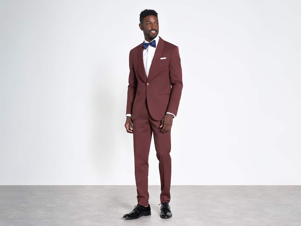 https://manofmany.com/wp-content/uploads/2021/04/Guide-to-Mens-Cocktail-Attire-Dress-Code-Mens-Cocktail-Cocktail-Dress-Code-Images-Inspiration9.jpeg