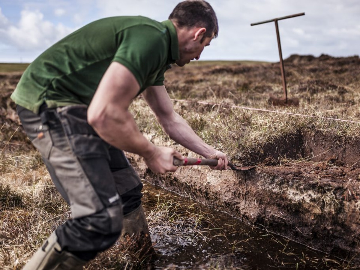 Kilchoman peat being extracted