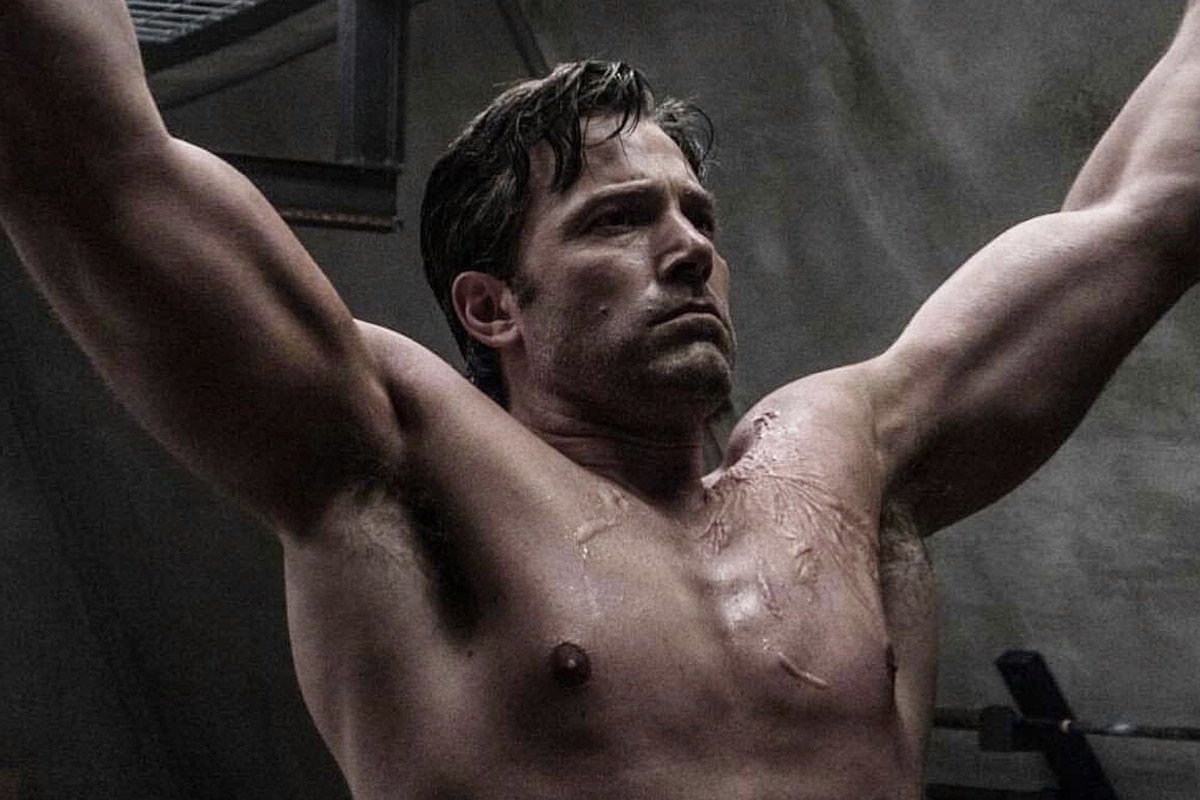 Introducir 53+ imagen ben affleck batman workout