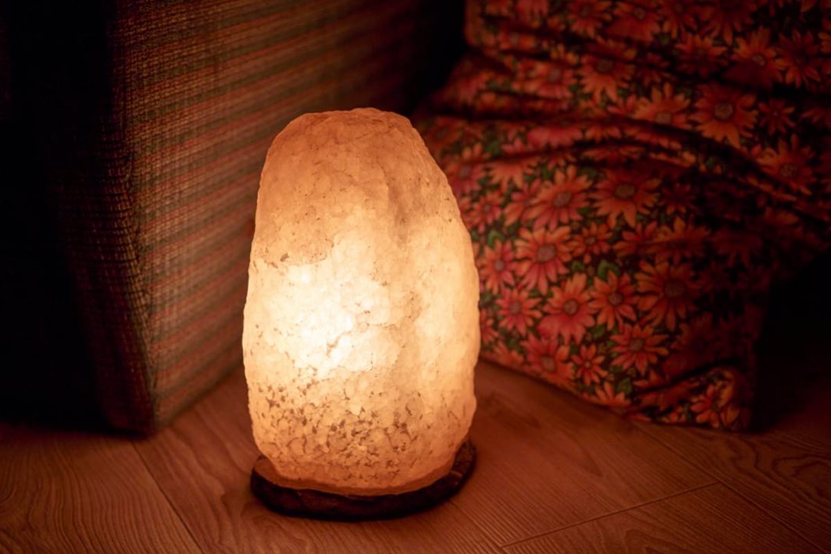 salt lamp aesthetic