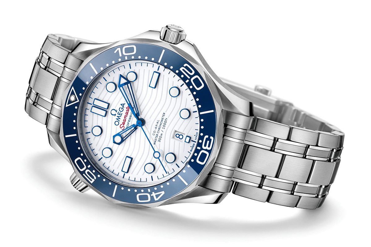 OMEGA Seamaster Diver Channels Tokyo 2020 with Olympic Dial | Man of Many
