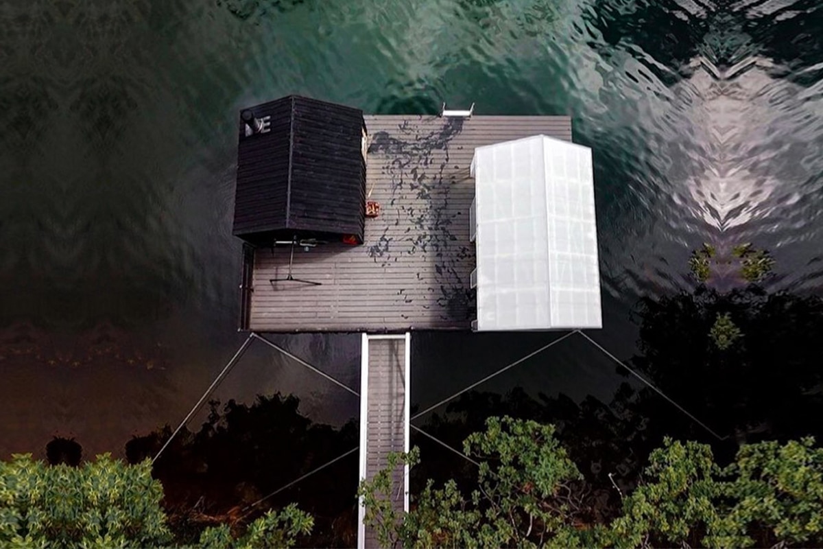 Floating sauna 1