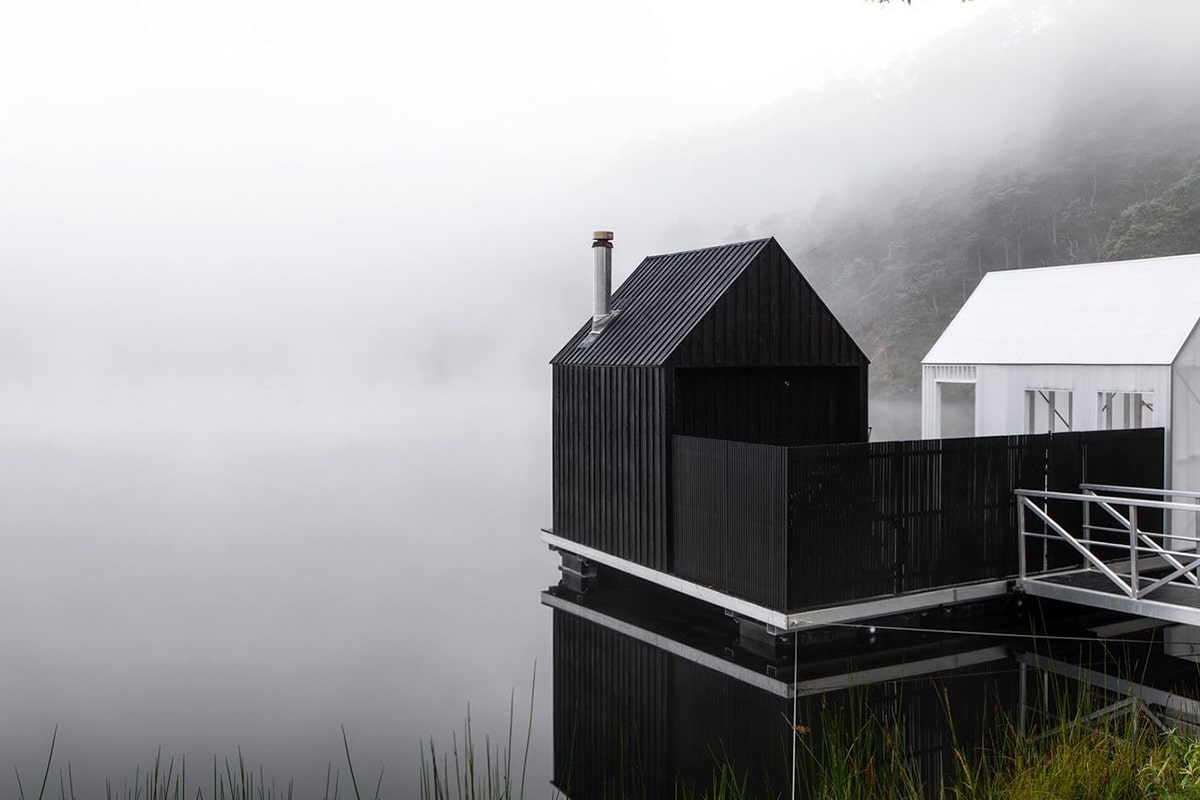 Floating sauna