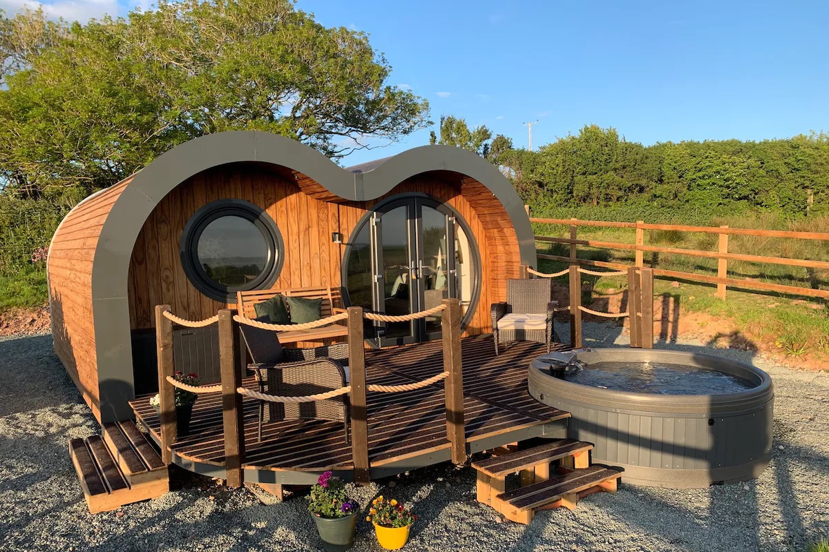 The willow cabin 6