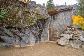 Washing cave house 7