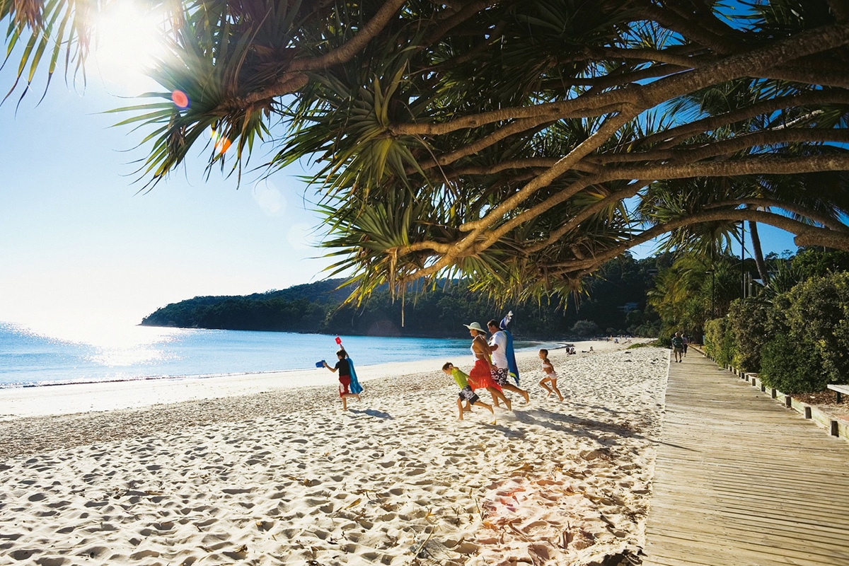 15 Best Sunshine Coast Beaches For Surfing And Swimming | Man Of Many