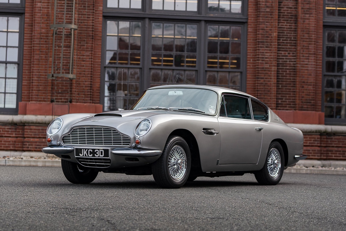 1965 Aston Martin DB6 (vantage volante)