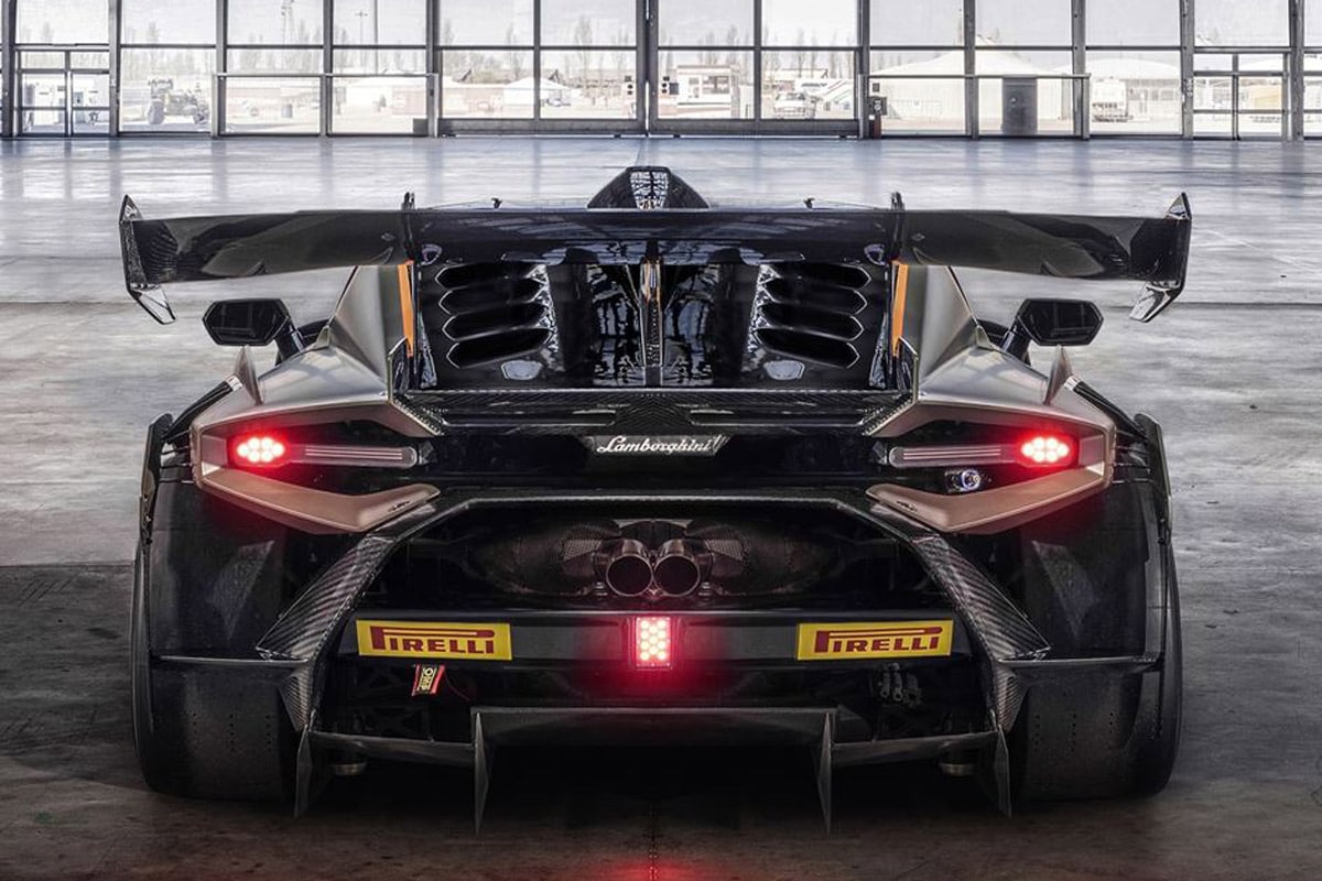 Lamborghini huracan super trofeo evo2 7