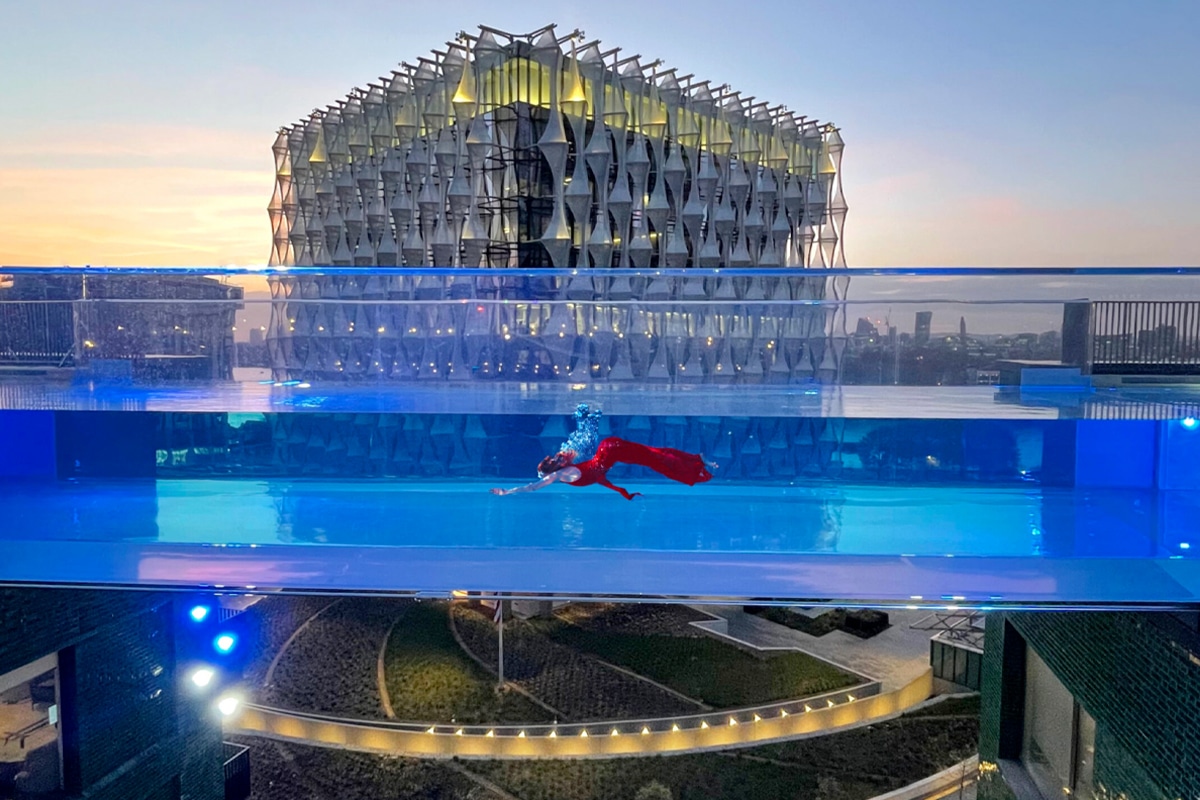 The See Through Sky Pool Suspended Between Two Skyscrapers Man Of Many