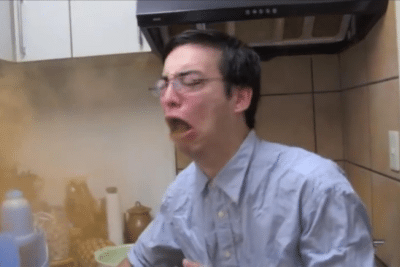Dry Scooping: Health Risks, Effects, Results Explained