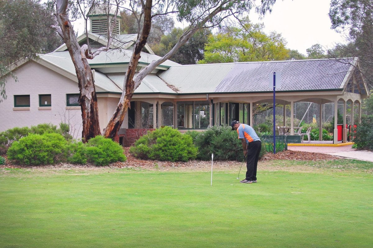 7 Best Golf Driving Ranges in Adelaide Man of Many