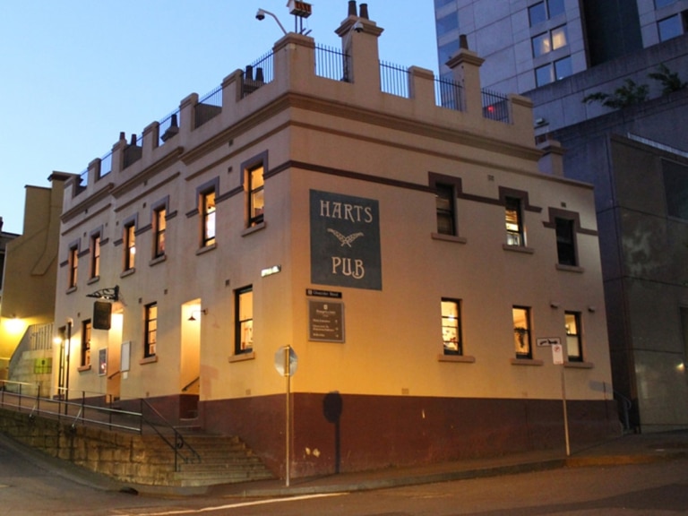 30+ Best Pubs in Sydney for Food, Beer & Events! Man of Many