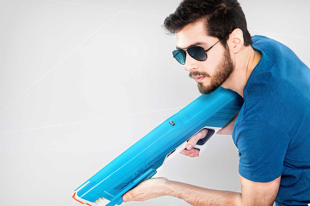 SpyraTwo hands-on: The ultimate water gun - Video - CNET