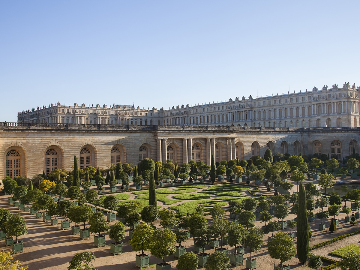 Stay at the palace of versailles