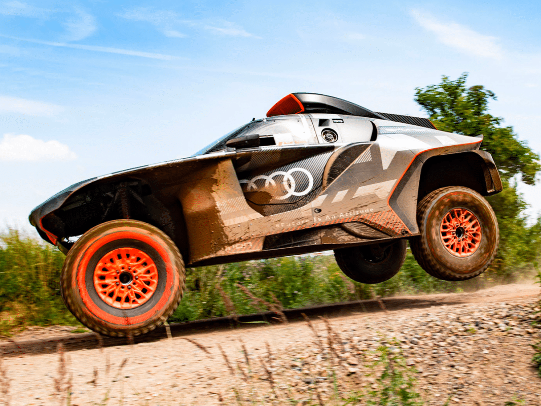 Audi Unveils Dakar-Destroying RS Q E-Tron Electric Rally Car | Man of Many