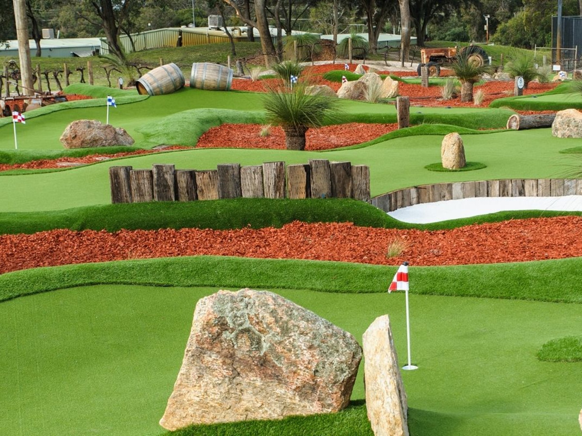 the vines resort mini golf course