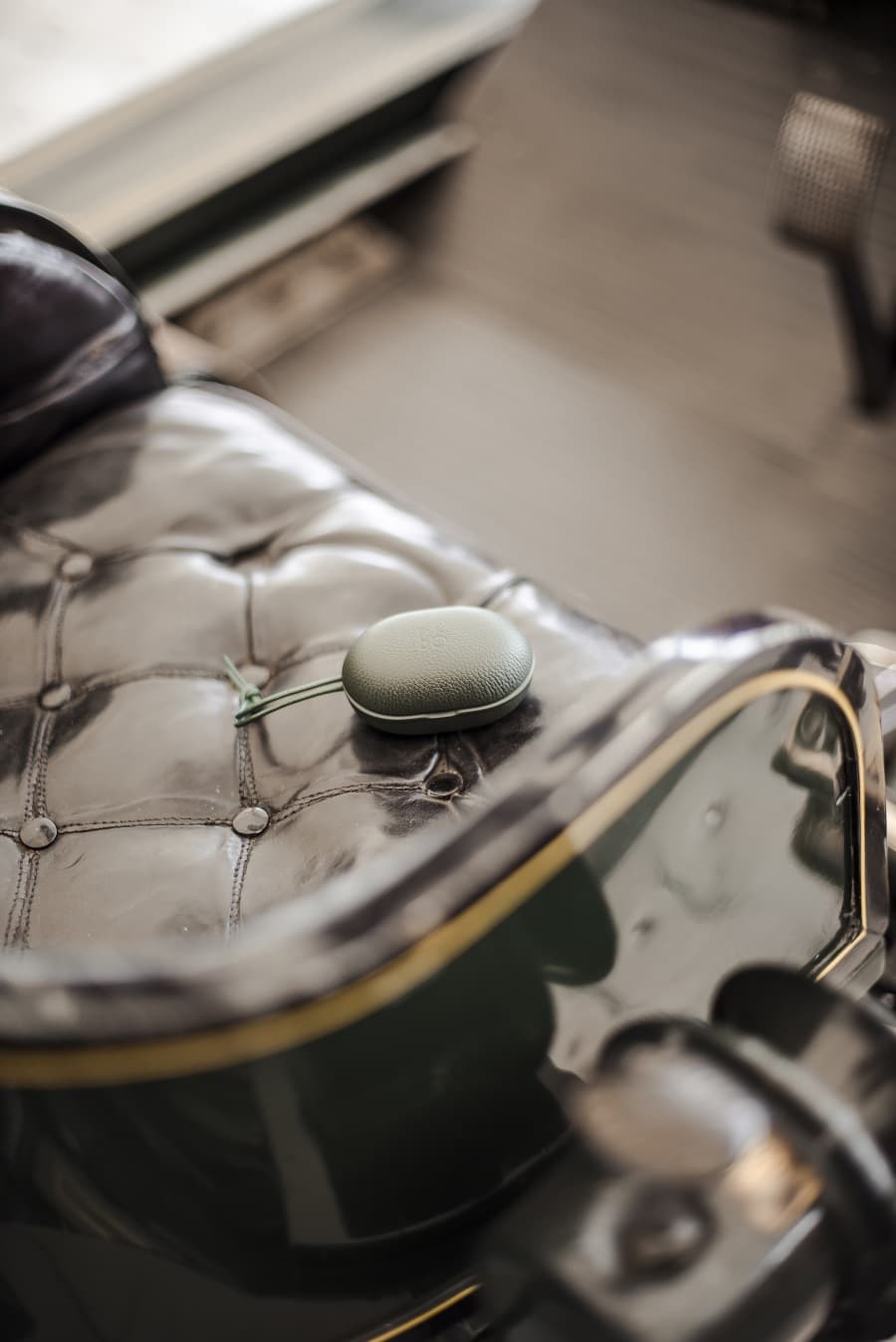 bang and olufsen's beoplay e8 earbuds seat view