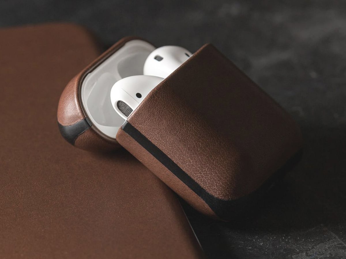 nomad leather airpods case