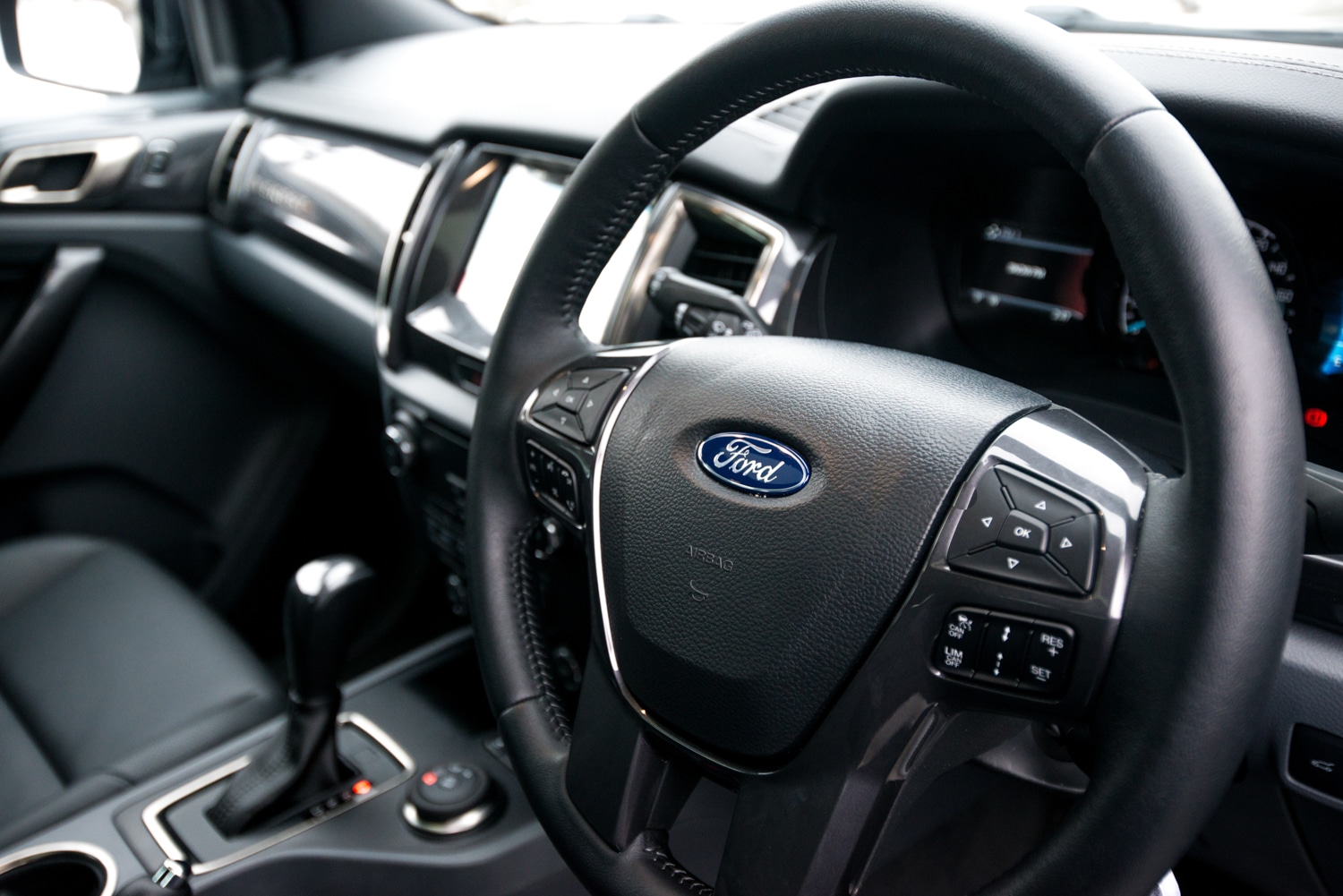 ford everest car steering