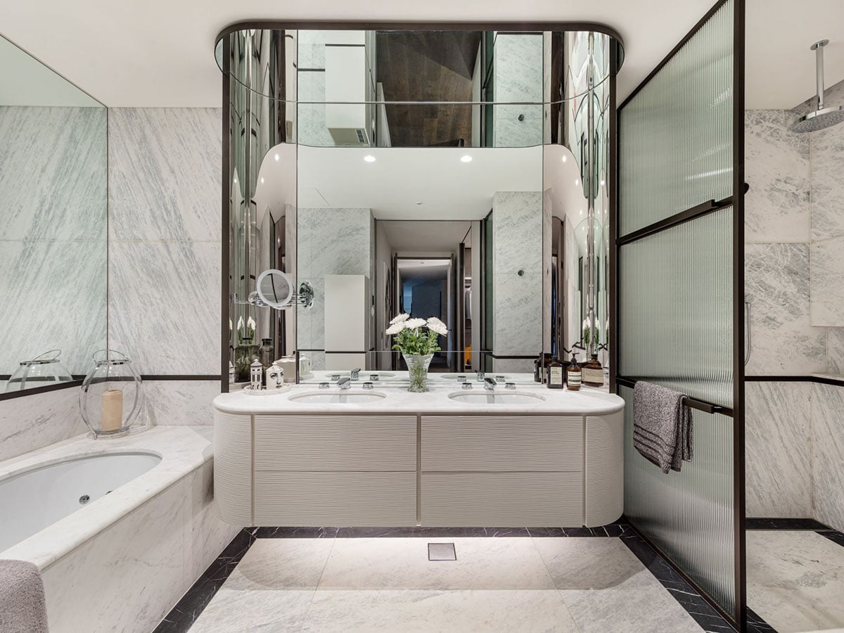 Toorak house bathroom