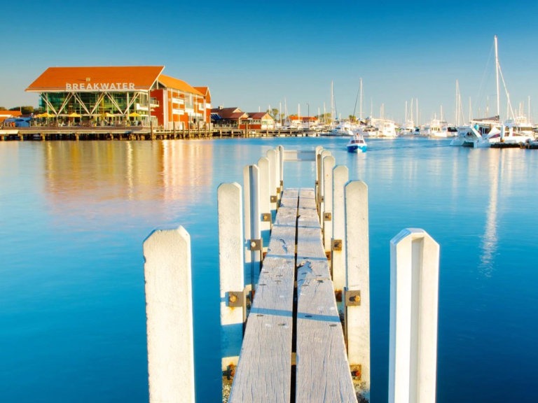 14 Best Perth Fishing Spots to Drop a Line | Man of Many