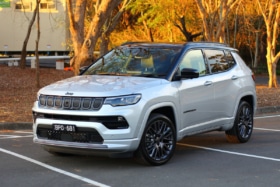 2022 jeep compass feature