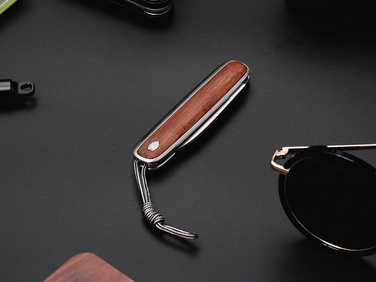 7 james brand rosewood and damasteel collection