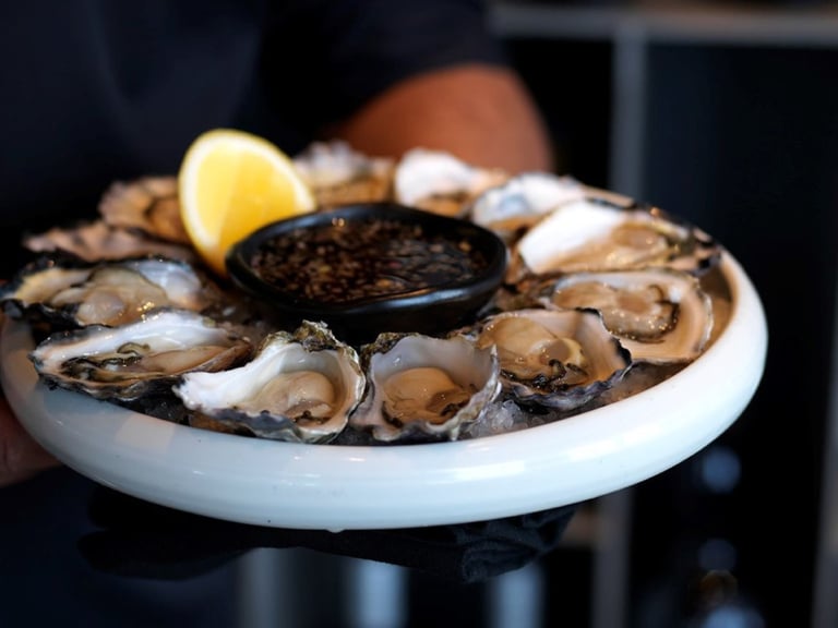 12 Best Seafood Restaurants in Sydney Man of Many