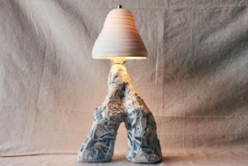 Milly dent pho lamp