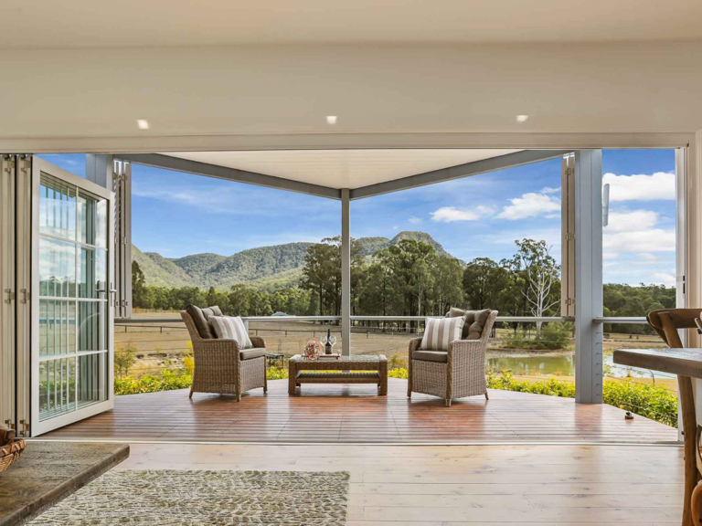 13 Best Places to Stay in the Hunter Valley Man of Many
