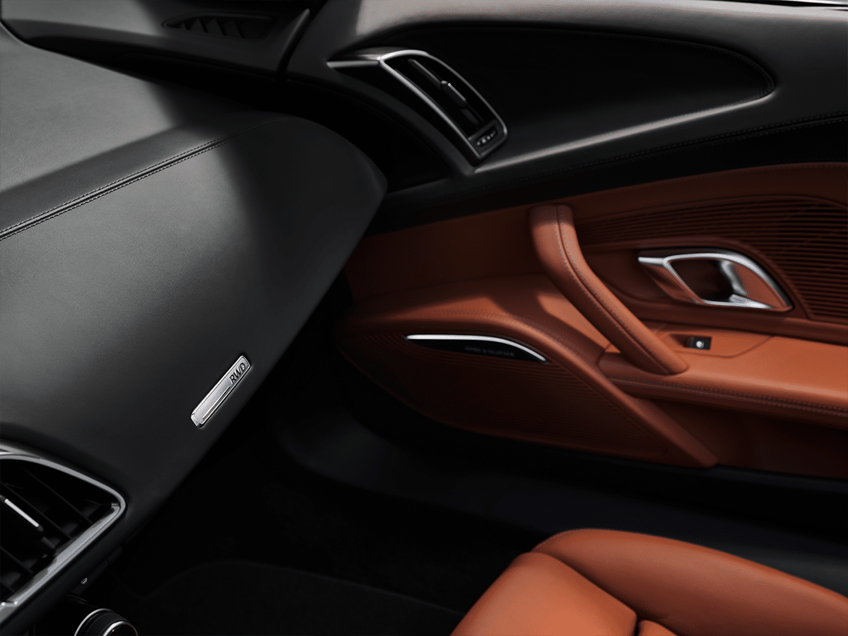 Audi r8 v10 interior 2