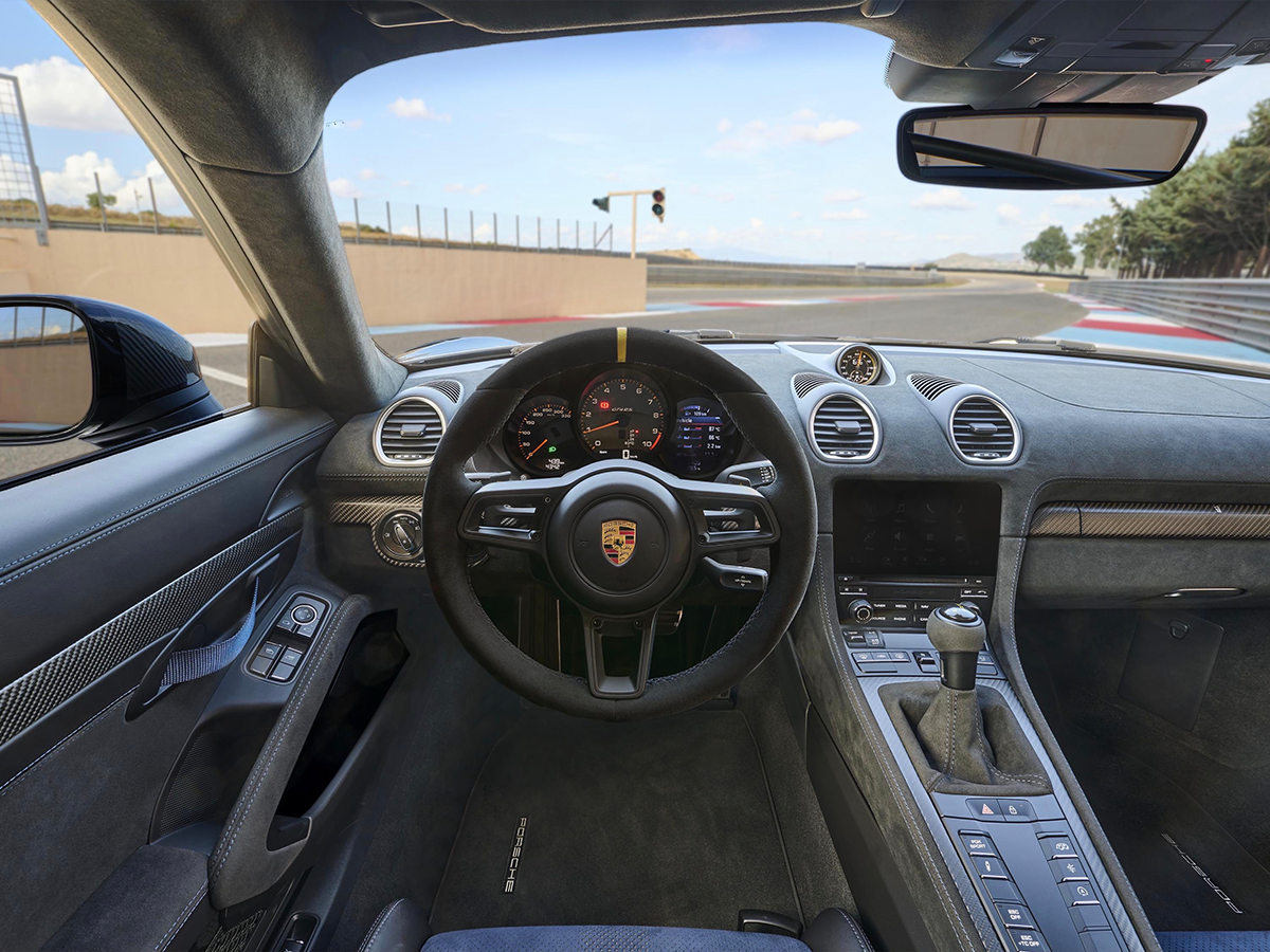 Porsche cayman gt4 rs interior