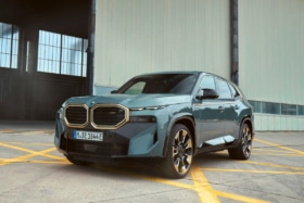 2023 bmw xm feature