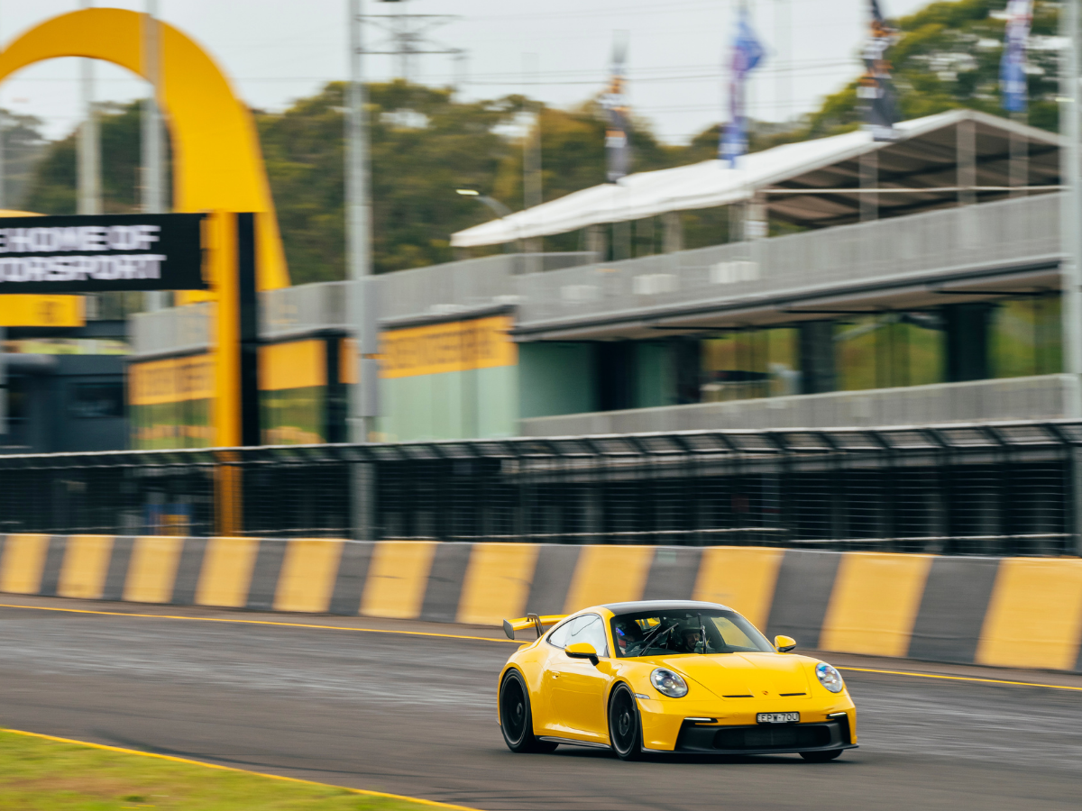 911 gt3 track review turn 1 sydney motorsport park